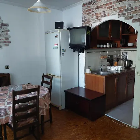 Hotel за в центъра на *